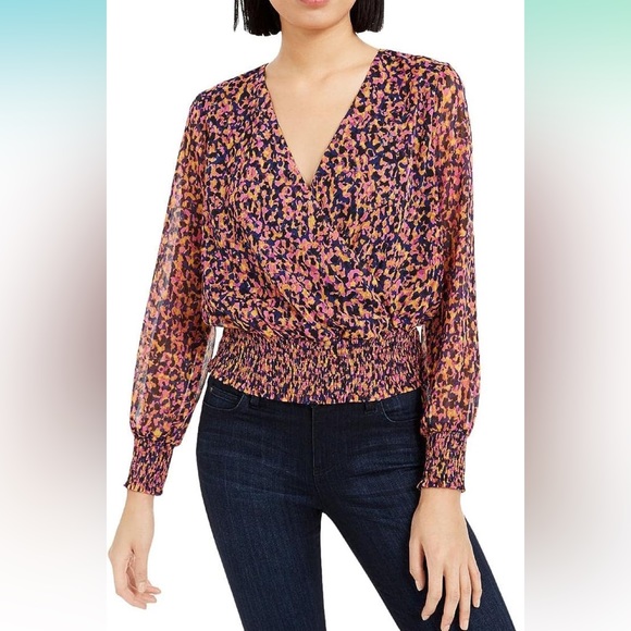 bar III Women’s Surplice Pink Smocked Top size M - Picture 4 of 5